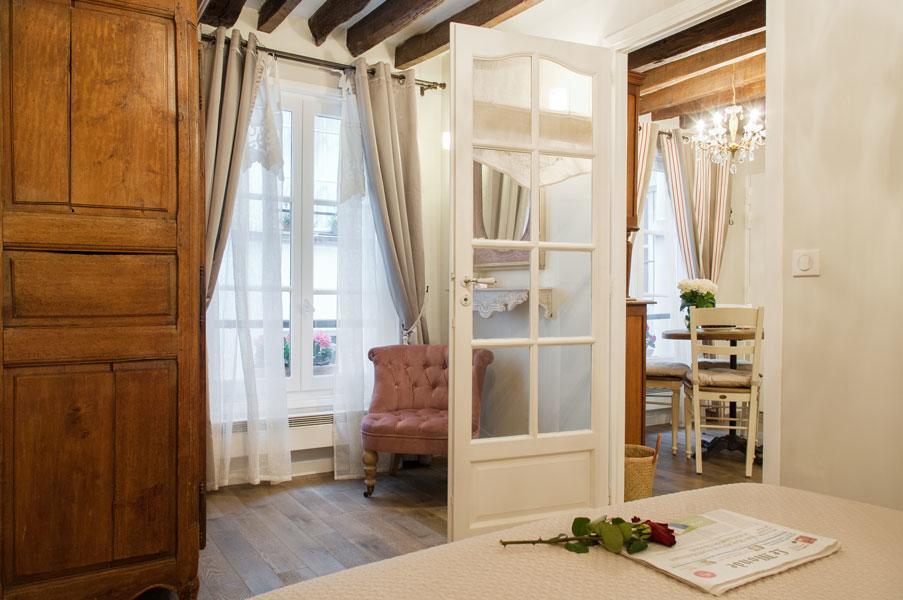 Le Merlot Du Marais Париж Экстерьер фото